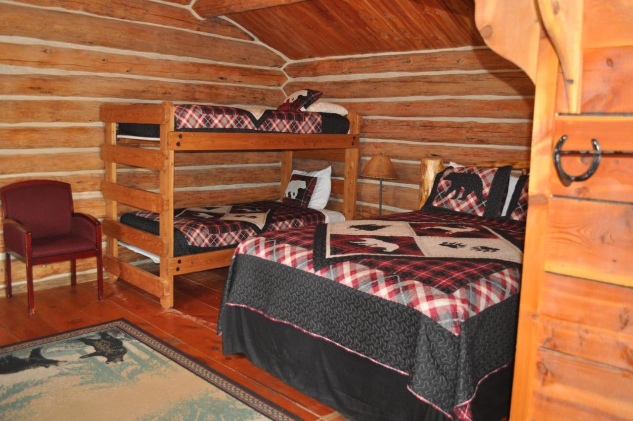 Crooked Creek Guest Ranch Resort