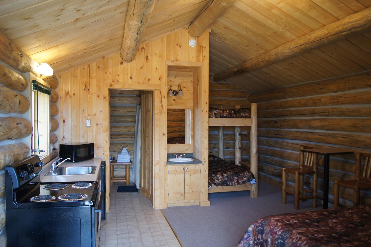 Resort Crooked Creek Guest Ranch *