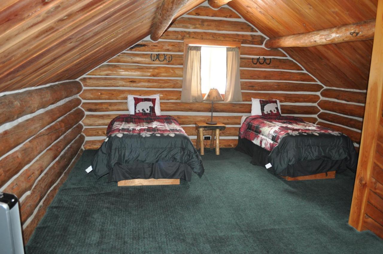 Crooked Creek Guest Ranch Dubois